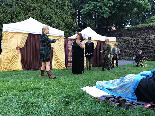 Duncan and Lady Macbeth.